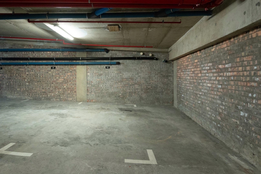 To Let 1 Bedroom Property for Rent in Green Point Western Cape